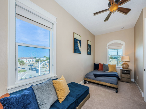 Treasure Island 6 Bedroom Home Pool & Views